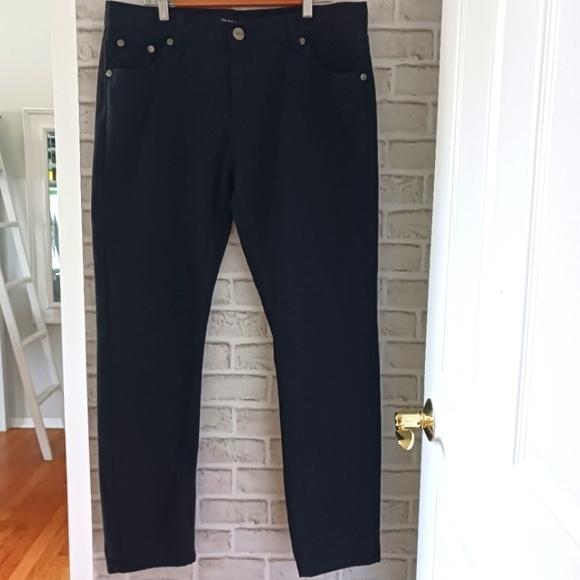 Jeanetix • Men's Black "Relaxed Fit" Embroidered Pocket Denim Jeans - Picture 15 of 16